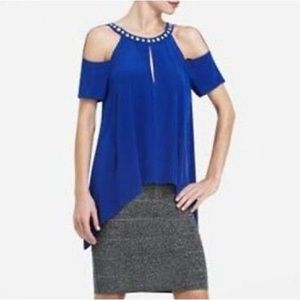 BCBGMAXAZRIA BLUE SAPPHIRE KEYHOLE COLD SHOULDER BLOUSE